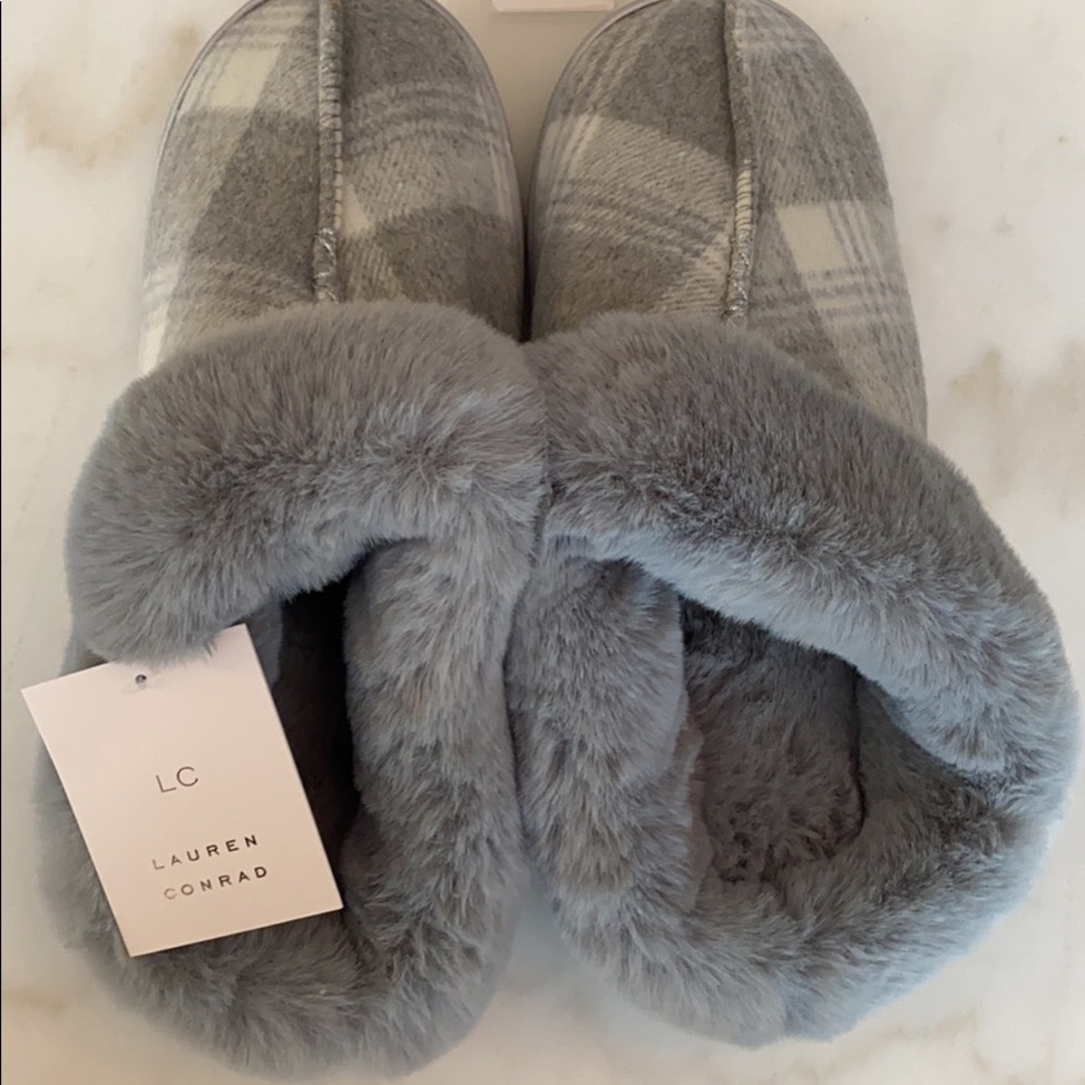 LC Lauren Conrad slippers size L 9/10